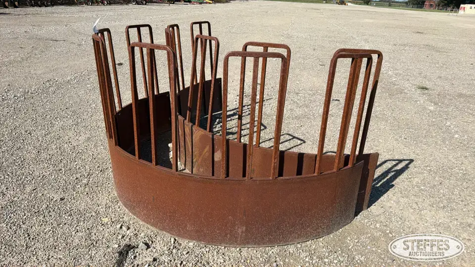 Hay feeder Feeders and Bunk