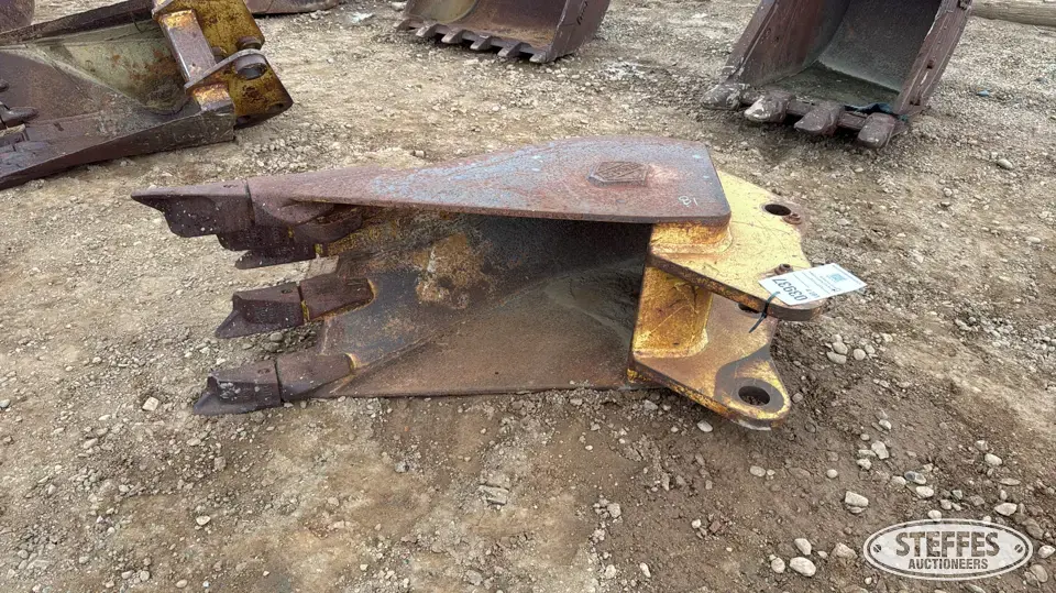 Hensley loader backhoe frost bucket Loader Backhoe Attachment