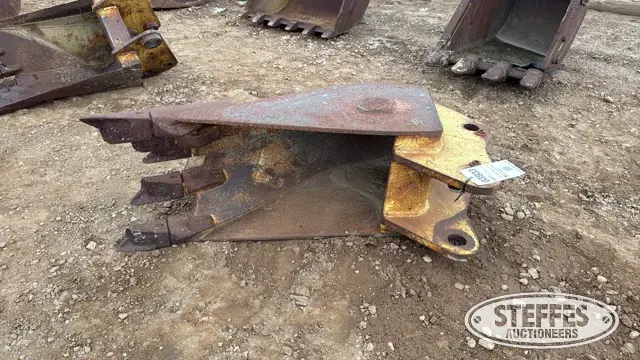 Hensley loader backhoe frost bucket