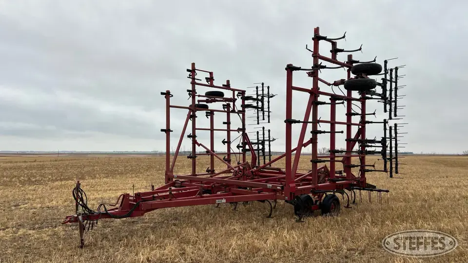 1990 Case IH 4700 Field Cultivator