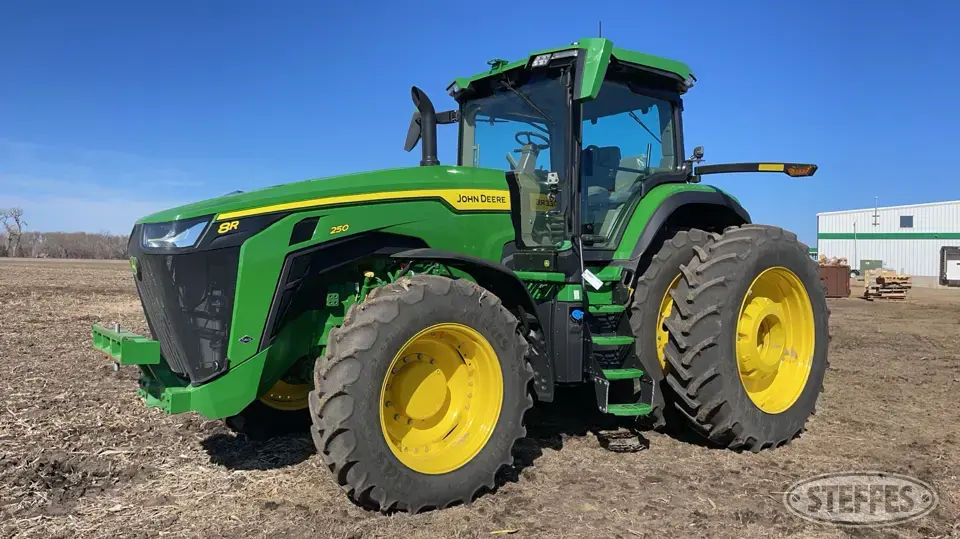 2022 John Deere 8R 250 MFWD Tractor