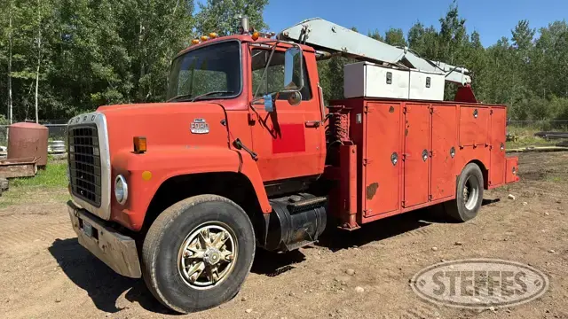 1980 Ford L8000