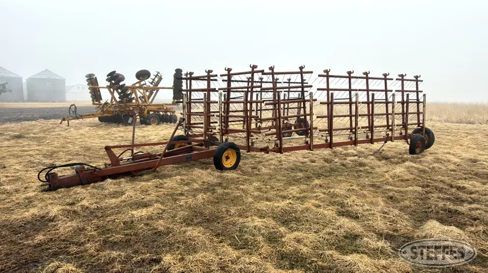 Melroe 400 Harrow