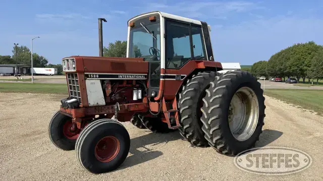 1977 International 1586