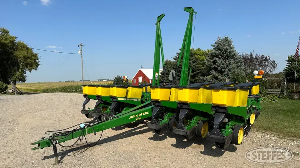 John Deere 7200 12 or More Row Planter