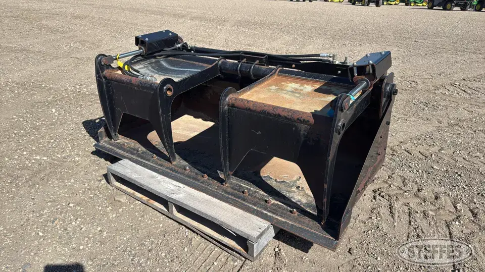 Berlon Skid Steer Bucket