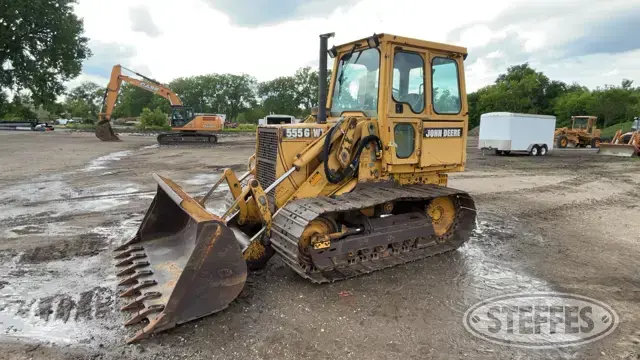 1997 John Deere 555G WT