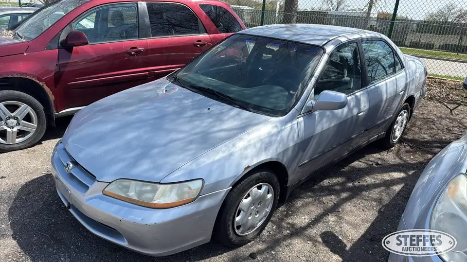 2000 Honda Accord LX Car