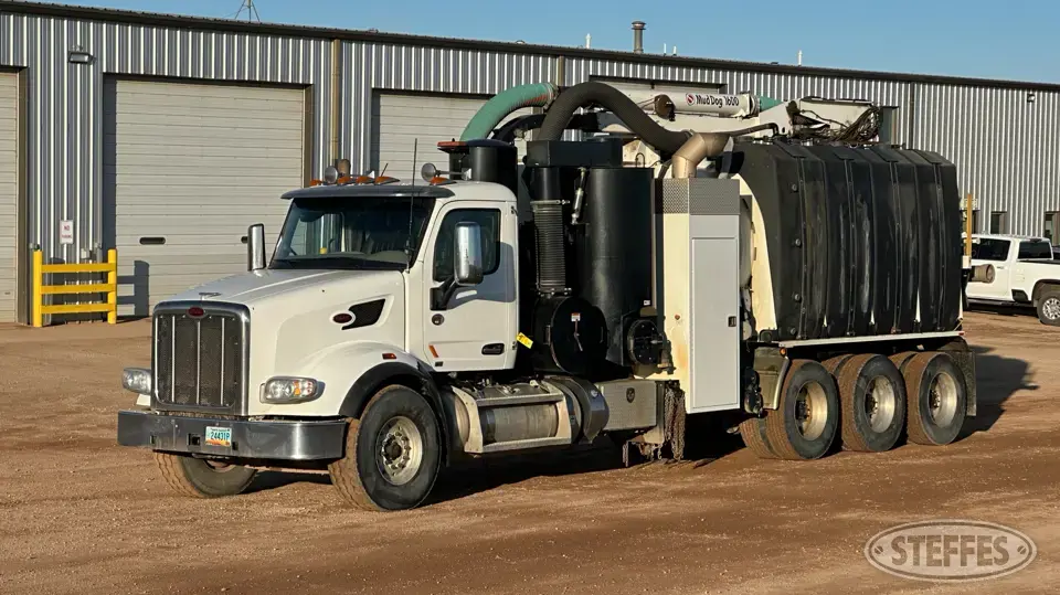 2020 Peterbilt 567 Hydrovac Truck