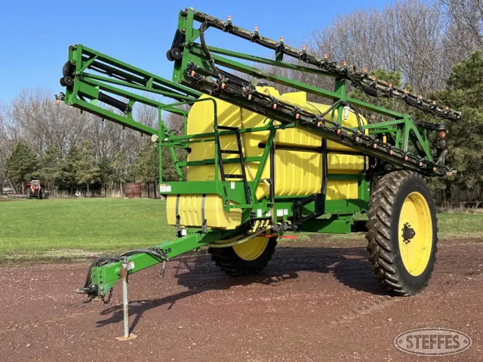 2005 Fast 9420 Pull-Type Sprayer
