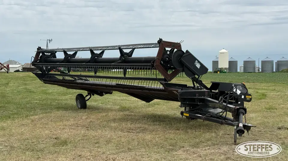2000 MacDon Premier 1900 Pull-Type Swather