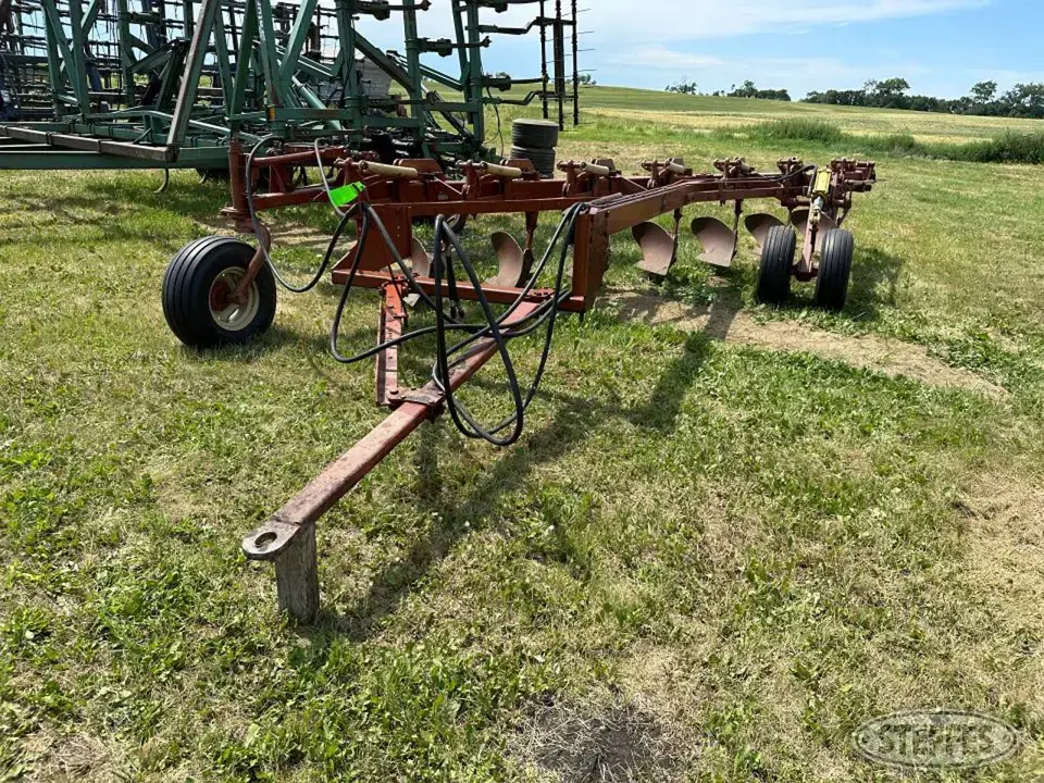 Melroe 903 Plow