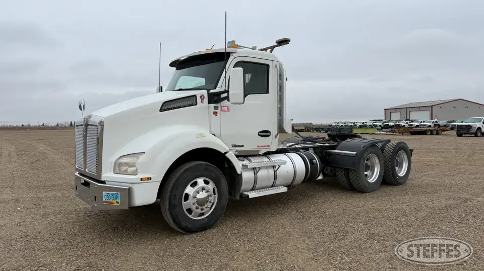 2016 Kenworth T880 Conventional Truck without Sleeper