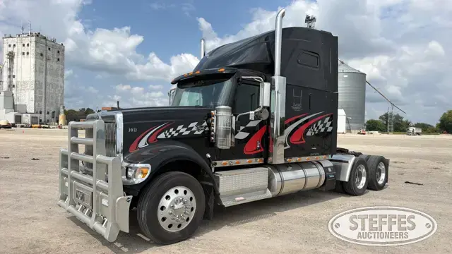 2001 International 9900i Eagle