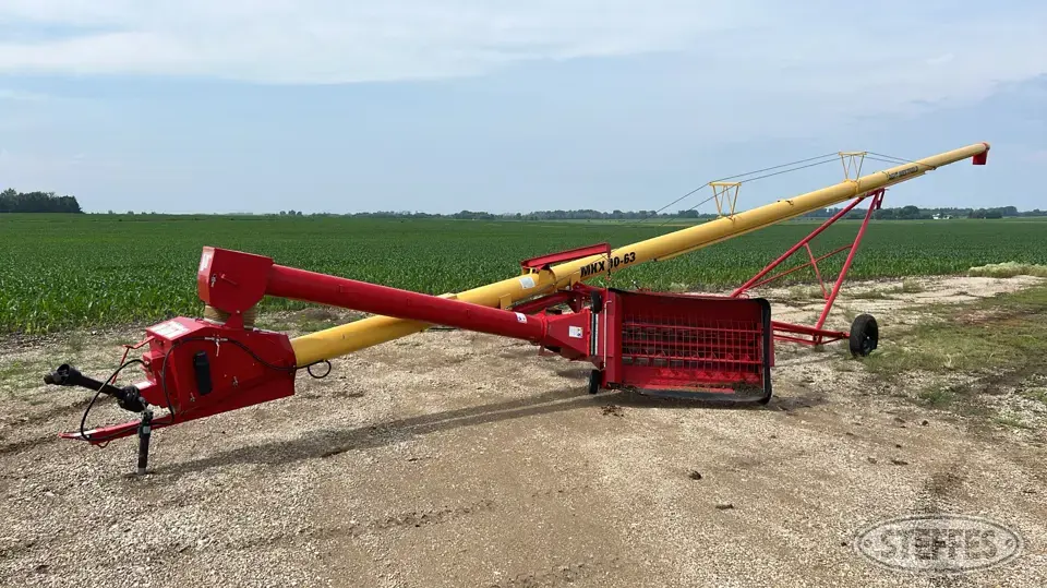 AGI Westfield MKX 10-63 Swing Hopper Auger