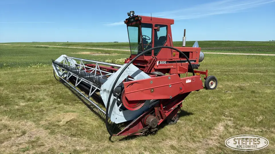 Case IH 5000 Self-Propelled Swather