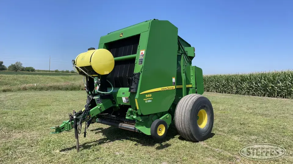 2015 John Deere 569 Round Baler