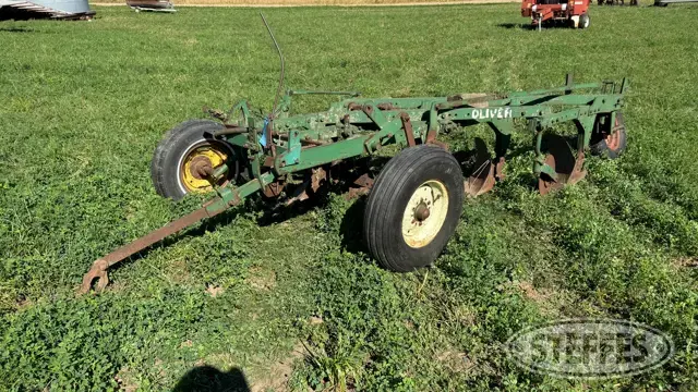 Oliver 4340