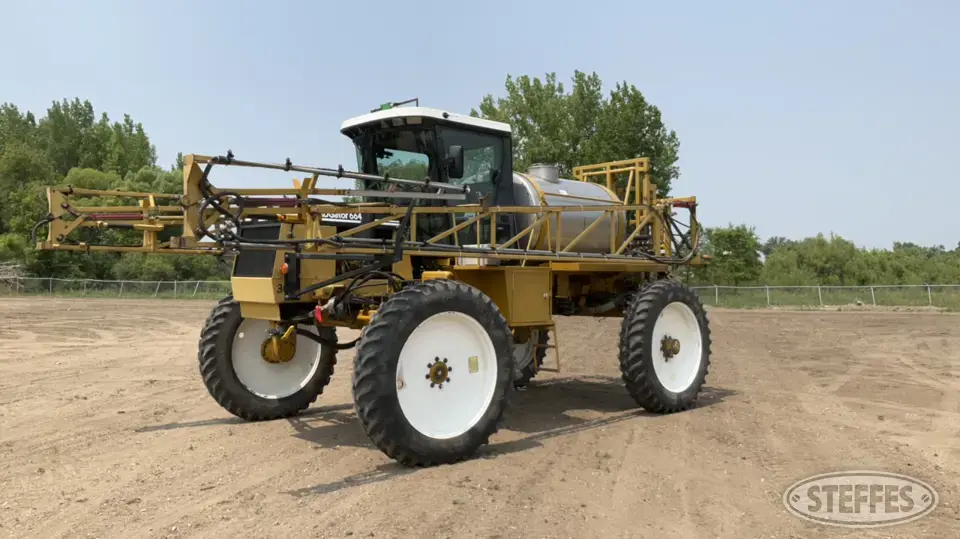 Rogator 664 Self-Propelled Sprayer