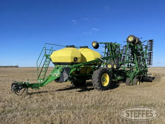 2015 John Deere 1830
