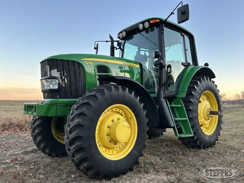 2008 John Deere 7230 MFWD Tractor