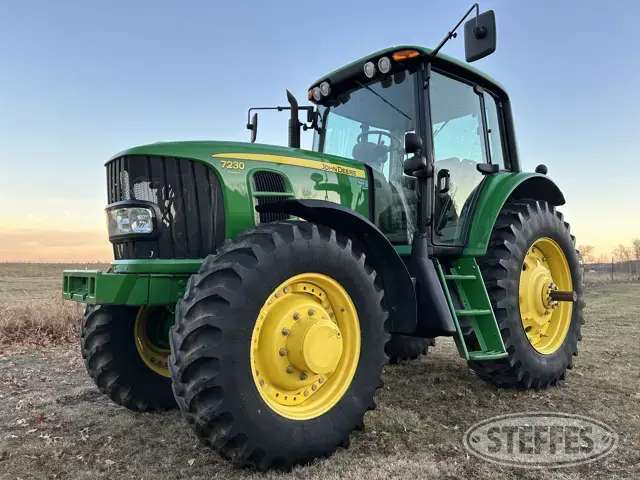 2008 John Deere 7230