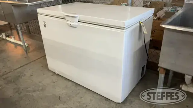 Whirlpool WZC3115DW00 Chest Freezer