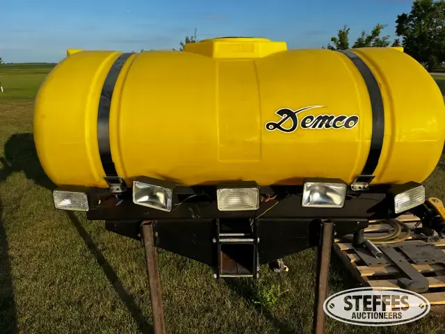 300 gal. fertilizer tank