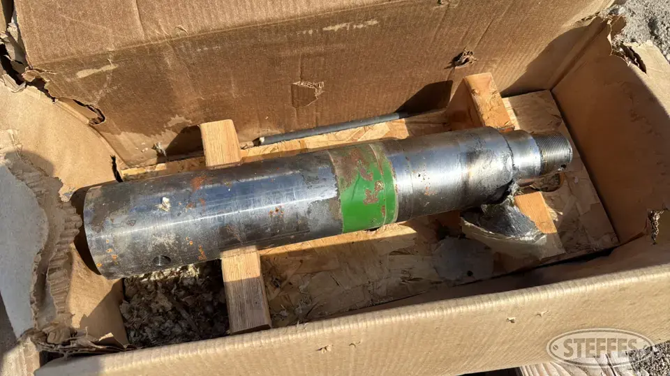 (2) Unverferth grain cart axles Ag Equipment Part