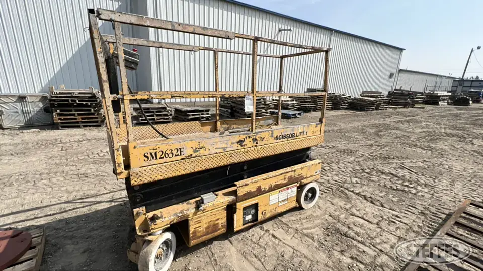 Grove SM2632E Scissor Lift