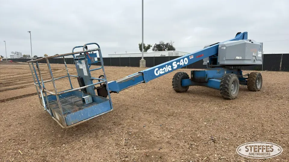 1998 Genie S-40 Boom Lift