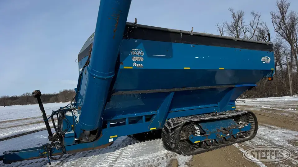 Kinze 1050 Grain Cart