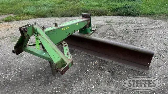 John Deere 115