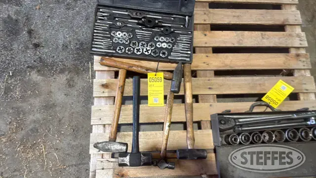 Craftsman Tap & Die set