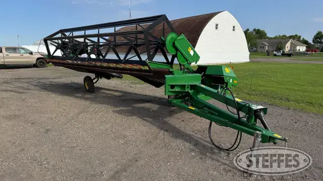 John Deere 590