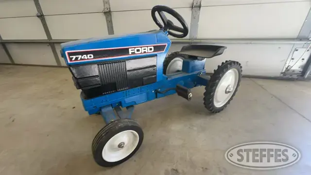 Ford 7740