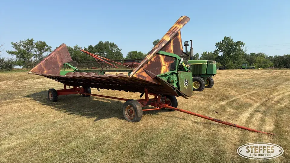1989 John Deere 924 Sunflower Head