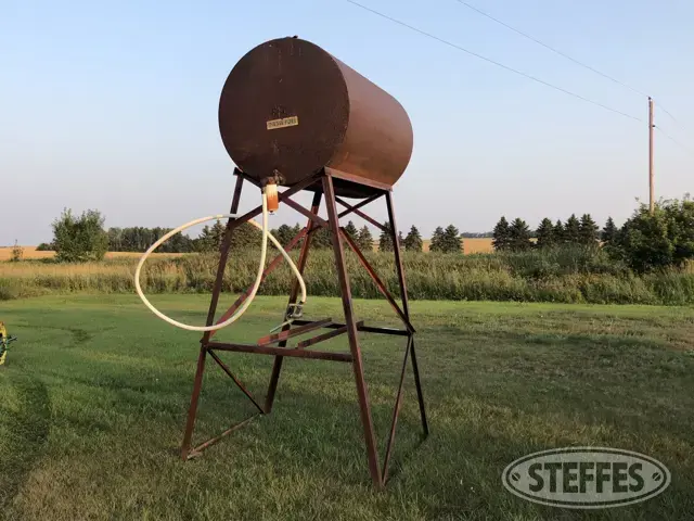 300 gal. fuel tank & stand