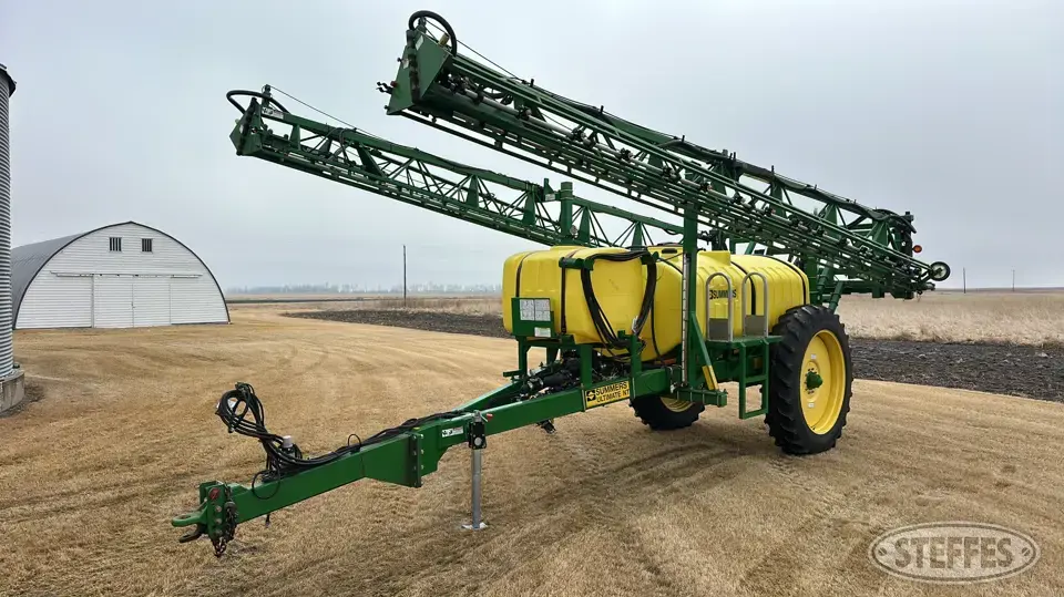 2010 Summers Ultimate NT Pull-Type Sprayer