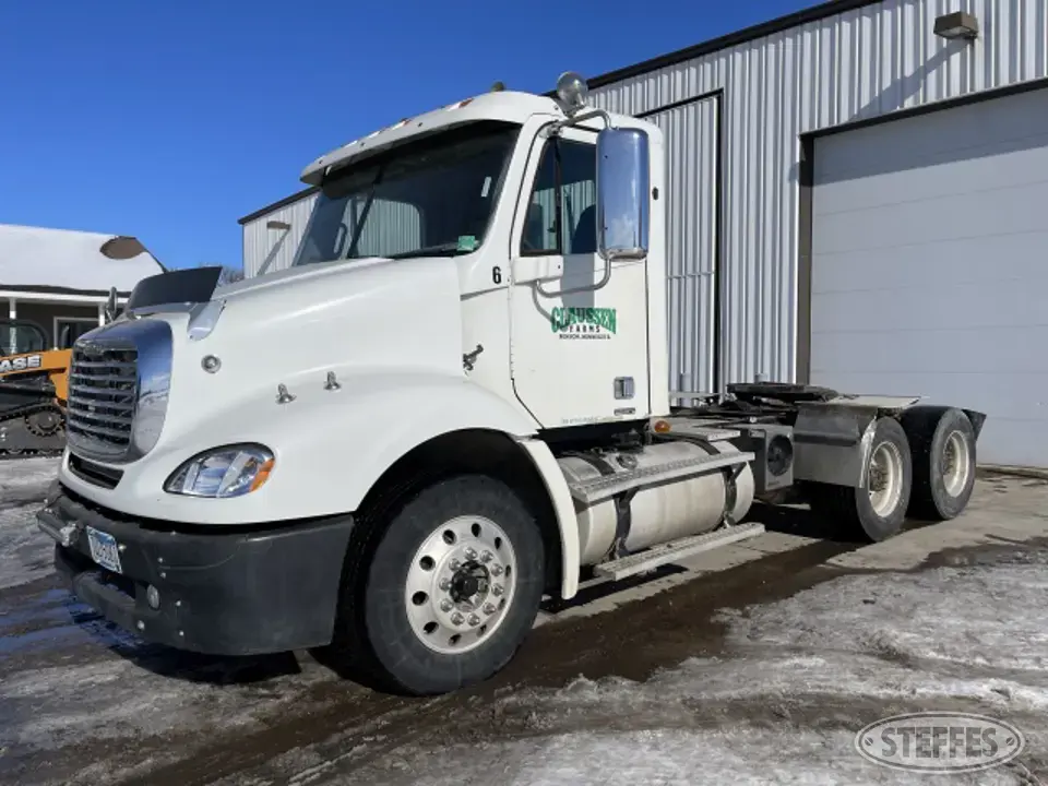 2007 Freightliner FL112 Conventional Truck without Sleeper