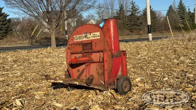 Gehl Hi-Throw FB88
