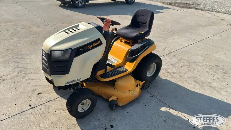 Cub Cadet LTX 1050 KW Lawn Tractor