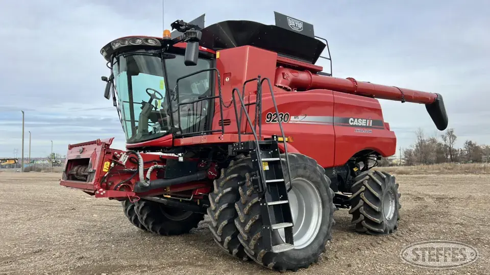 2013 Case IH 9230 Combine