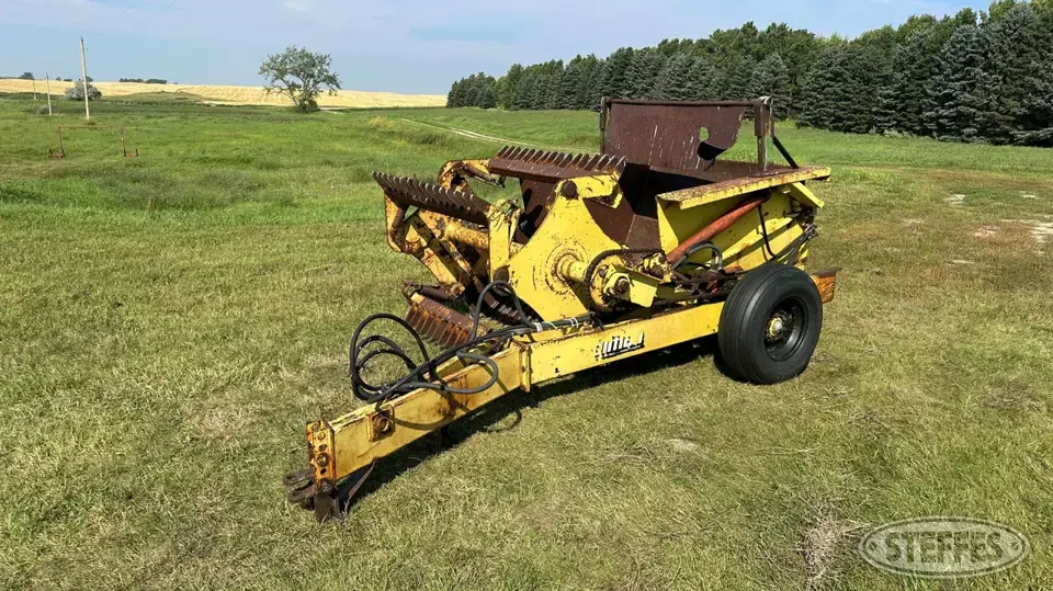 Degelman R5705 Rock Picker
