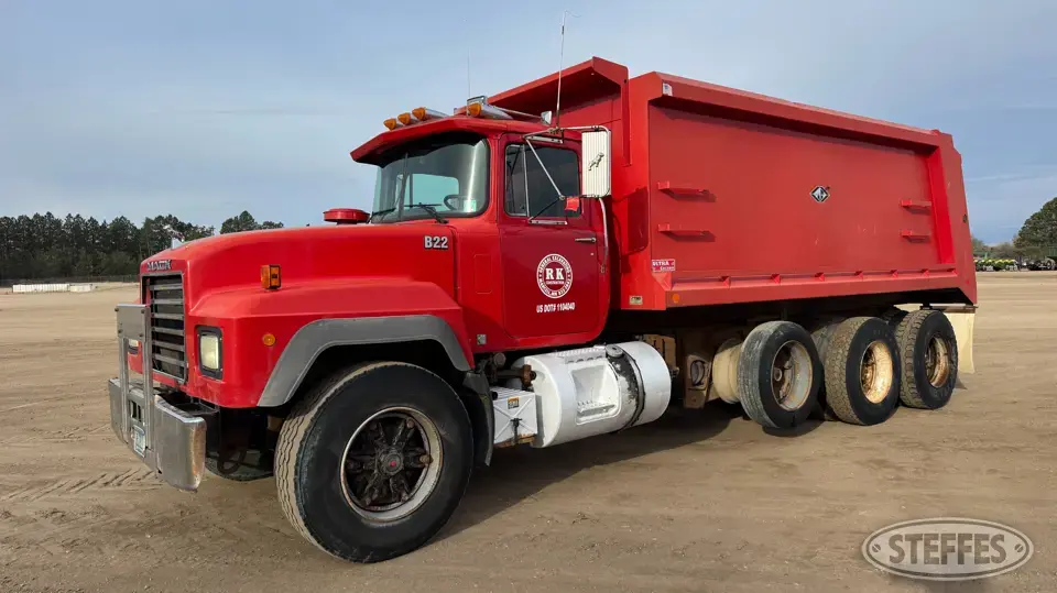 1996 Mack RD690S Dump Truck