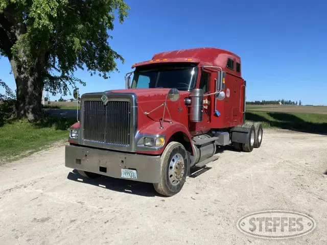 2000 International 9900i Eagle
