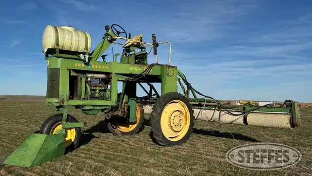 John Deere 734