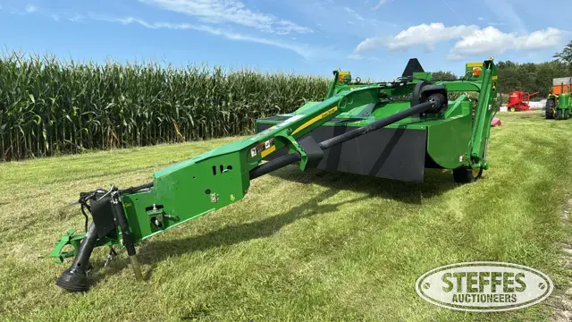 John Deere 630