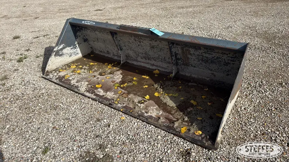Virnig skid steer bucket