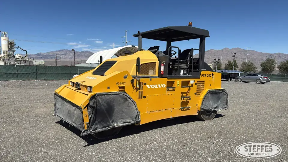 2021 Volvo PTR 240 Self-Propelled Pneumatic Compactor